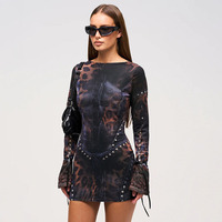Robe Wenshuo à imprimé léopard et cloutée, mini-robe à manches longues, logo personnalisé, coupe ajustée élégante, vente en gros, directement de l'usine