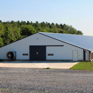 Nave Prefabricada Personalizada para Granja Avícola, Estructura de Acero, Establos para Ganado, Refugio para Animales - Product Image 1