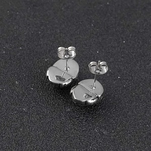 Pendientes de Aro con Cabeza de Calavera de Acero Inoxidable, Estilo Hip Hop, Modernos y Elegantes para Hombre y Mujer - Product Image 5