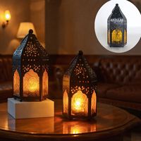Lanterne à vent marocaine rétro en fer, porte-bougie en verre, décoration d'ambiance pour les fêtes du Moyen-Orient