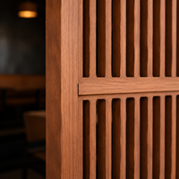 Paravent de séparation de pièce en bois à lattes géométriques modernes sur mesure, du sol au plafond, panneau décoratif pour hôtel, restaurant