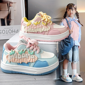 รองเท้าผ้าใบโดพามีนของเด็กผู้หญิงสำหรับฤดูใบไม้ผลิ2025รองเท้าลำลองนักเรียนระบายอากาศได้เข้าได้กับทุกชุดรองเท้ากีฬาอินเทรนด์สำหรับเด็กใหม่ - Product Image 5