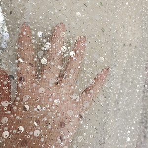 Tissu de paillettes de cristal français argent blanc <span class=keywords><strong>avec</strong></span> <span class=keywords><strong>des</strong></span> <span class=keywords><strong>perles</strong></span> et <span class=keywords><strong>des</strong></span> <span class=keywords><strong>perles</strong></span> tissu de robe de dentelle de mariée de mariage - Product Image 2