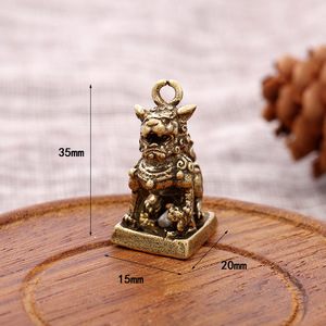 Adorno de Qilin de Latón, Mini Colgante con Forma de Animal, Llavero de Aleación de Cobre, Decoración de Escritorio, Regalo Unisex - Product Image 3