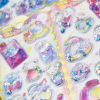 Autocollants personnalisés pour shaker, autocollants 3D liquides à l'effigie de personnages de dessins animés pour la décoration de coques de téléphone DIY, étiquettes personnalisées imperméables à paillettes