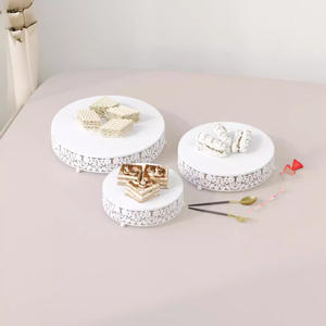 Ensemble <span class=keywords><strong>de</strong></span> 3 présentoirs à gâteau <span class=keywords><strong>de</strong></span> mariage en <span class=keywords><strong>or</strong></span> <span class=keywords><strong>de</strong></span> style européen <span class=keywords><strong>Table</strong></span> à dessert Présentoir à gâteau en mousse Plateau <span class=keywords><strong>de</strong></span> base pour accessoires <span class=keywords><strong>de</strong></span> mariage - Product Image 2