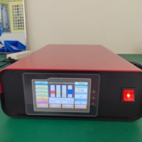 Soudeuse ultrasonique tenue dans la main portative de tache de 28KHZ/35KHZ/40KHZ pour le cachetage de textile