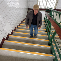 Profilé d'escalier en L en alliage d'aluminium au design moderne, antidérapant, pour coins de marches de bâtiments de bureaux, utilisation extérieure, pièces d'escalier haut de gamme