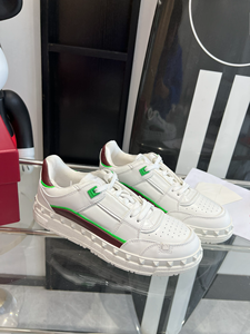 รองเท้าผ้าใบสีขาวกรมท่าแบบมีบล็อกสี แต่งหมุด  พื้นหนา  ผูกเชือก สไตล์ลำลอง สตรีทแวร์ - Product Image 5