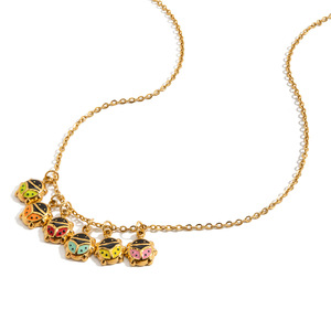 Collana all'ingrosso in acciaio inossidabile placcato oro 18 carati con smalto colorato a forma di coccinella, collana di lusso leggero in acciaio al titanio - Product Image 3