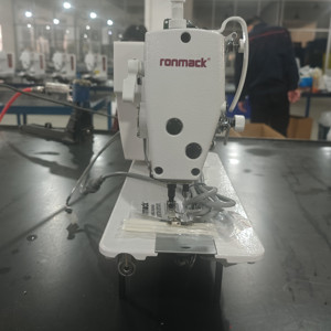 Machine à coudre à double point intelligent RONMACK RM-9800S-D4 - Product Image 4