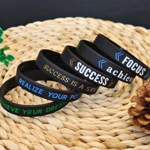 Bracelet en silicone personnalisé avec logo imprimé en relief pour cadeaux promotionnels, bracelet créatif imperméable - Product Image 3