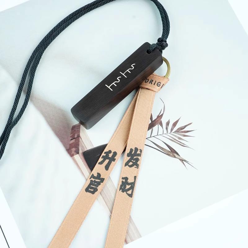 Pendentif Signature plaqué argent ébène [Promotion et fortune]