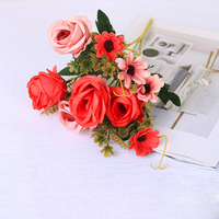 Eine Vielzahl von hochwertigen Hochzeits dekorationen Seiden blumen und dekorative Pflanzen 5 Köpfe Rosen strauß