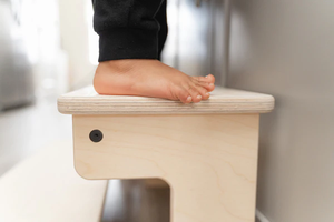 Tabouret d'appoint portable antidérapant pour tout-petits, petit marchepied compact avec coussinets de sécurité pour cuisine et salle de bain - Product Image 5