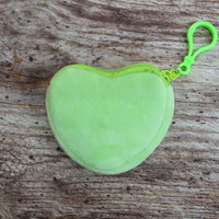 Nouveauté 2026 Mini Portefeuilles en Forme de Cœur Couleur Bonbon, Petite Pochette à Monnaie en Peluche, Porte-clés à Fermeture Éclair, Pochette pour Cartes d'Identité, Sacs de Rangement Cadeau pour Enfants