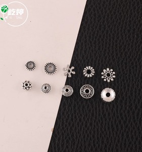 Moda all'ingrosso Daisy distanziatori fiore perline metallo tibetano argento colore distanziatore perline accessori per la fabbricazione di gioielli - Product Image 3