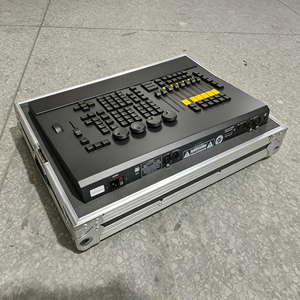 Console de contrôle professionnelle <span class=keywords><strong>GrandMA2</strong></span> OnPC Command Wing compatible avec la programmation de fichiers de spectacle et de stacks de signaux DMX512 Art-Net pour l'éclairage - Product Image 2