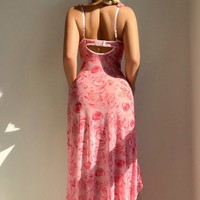 Gaun Tidur Mini Seksi dengan Tali Spaghetti, Motif Bunga yang Menawan, Romantis, dan Anggun, Dilengkapi Belahan, Pakaian Malam yang Menarik.