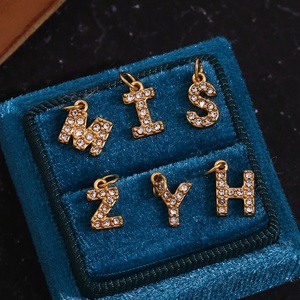 Charm con lettere iniziali di strass di cristallo per la creazione di gioielli pendenti in acciaio inossidabile placcato <span class=keywords><strong>oro</strong></span> - Product Image 1