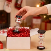 Sablier de Noël festif avec Père Noël et arbre pour la décoration de la maison et des fêtes