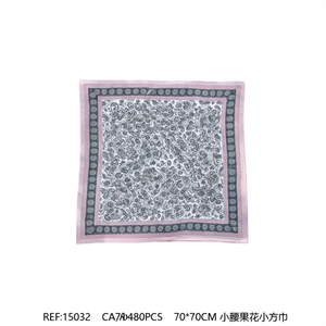 Foulard Quadrato 70x70Cm con Motivo Paisley, Accessorio di Moda per Donne - Product Image 2