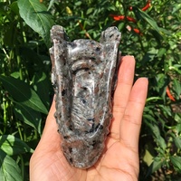 Prix de gros naturel Yooperlite UV réactif pierres précieuses cristal tête de dragon crânes sculpture