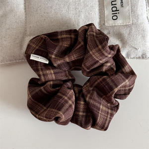 ยางรัดผมลายสก็อตสไตล์นักศึกษาแฟชั่นสำหรับผู้หญิงขายส่ง แบบนุ่มพิเศษสำหรับมัดผมหางม้า ตกแต่งทรงผม - Product Image 6