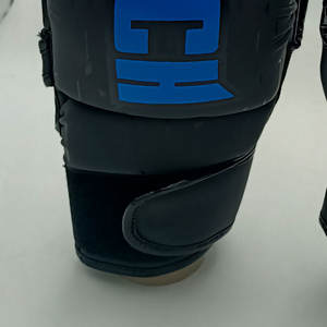 Guantes de Boxeo de PU Impermeables de Alta Calidad, Recién Llegados, con Cierre de Gancho y Bucle en los Dedos, Correa de Muñeca Ajustable y Transpirables - Product Image 5