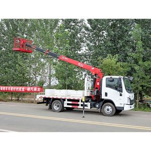 Chenglong L2 4*2 Truck Mounted Crane with Changxing 4 Ton Straight Boom, Hydraulic Outriggers, Easy Operation for <b>Cargo</b> Handling - Product Image 4