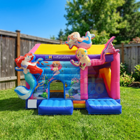 Château gonflable géant rose sur le thème du monde sous-marin avec toboggan, structure de jeux gonflable commerciale pour les fêtes d'anniversaire des enfants