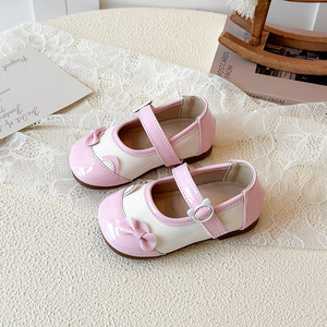 Chaussures d'école en cuir PU pour bébé fille, vente en gros, nouveau style, mocassins antidérapants pour tout-petits avec nœud princesse, chaussures pour enfants - Product Image 3