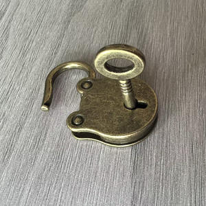 फैक्टरी बिक्री 30*42 मिमी जस्ता मिश्र धातु स्टार कुंजी के साथ - Product Image 4