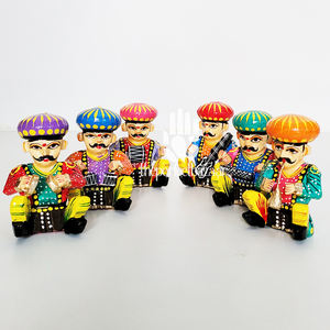 ชุดรูปปั้นบาลาเซ่ไม้ 6 ชิ้น ขนาด 3 นิ้ว สำหรับตกแต่งโต๊ะ จาก The Perfect Bazaar - Product Image 3