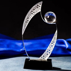 Onore del regalo di nozze cristallino Costomerized di affari per il trofeo della palla da calcio del picco bianco dei <span class=keywords><strong>bambini</strong></span> - Product Image 6