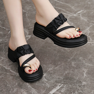 Zapatillas de mujer transpirables antideslizantes con cordones para verano/otoño/primavera - Zapatos de moda de punta única para caminar en casa, hechos en China - Product Image 3