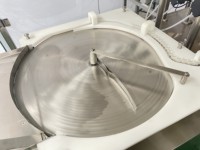 Échantillon de parfum de flacon Remplissage de remplissage Intelligence 6000Bph. Remplisseur entièrement automatique Ligne de bouteilles en ligne Machine de remplissage de poudre
