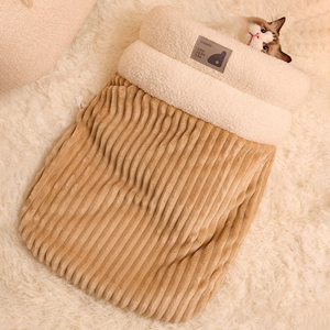 Saco de dormir para gatos, cama semicerrada para dormir para mascotas, para acampar, almohadilla calentadora, saco cómodo para mascotas - Product Image 1
