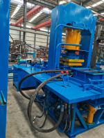 Machine de fabrication de briques en plastique recyclé à sortie stable, moteur hydraulique, ligne de production de pavés et de blocs creux multi-moules pour l'Afrique