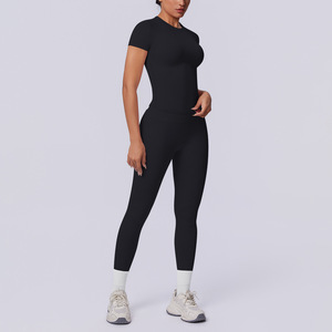 Completo Sportivo da Donna Personalizzato con Logo, Top a Maniche Corte e Leggings Modellanti, Set Yoga Senza Cuciture Elasticizzato in 4 Direzioni per Palestra e <span class=keywords><strong>Fitness</strong></span> - Product Image 4