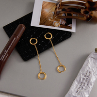 Boucles d'oreilles élégantes J&D avec pampilles en CZ, plaquées or 18 carats, en acier inoxydable, délicates, à double boucle, avec zirconias