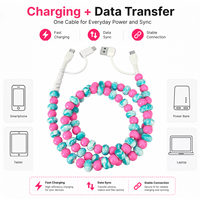 Câble de charge multi-USB 4-en-1 tendance rose et bleu avec perles, accessoires de mode, cadeau créatif, cordon de voiture, fil de type C – Vente en gros