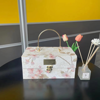 Vergoldetes Blumenmuster, Hochwertige Umweltfreundliche UV-Bedruckte Tragbare Hochzeits-, Brautjungfern-, Geburtstags- und Kerzengeschenkverpackung