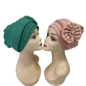 Gorros de flores de nuevo diseño para <span class=keywords><strong>mujer</strong></span>, turbantes de cuentas musulmanas de África, gorras de <span class=keywords><strong>mujer</strong></span>, Bandana de diamantes de imitación, <span class=keywords><strong>sombreros</strong></span> plisados indios - Product Image 1