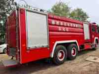 Truk Pemadam Kebakaran HOWO Heavy Duty Berbahan Bakar Diesel dengan Konfigurasi Penggerak 8x4, Truk Khusus Penyelamatan Kebakaran dengan Emisi EURO 5