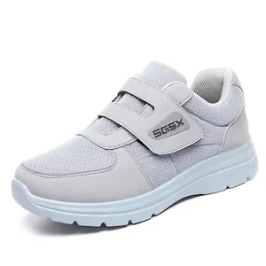 Tênis da Moda 2023 new flying B-8827Men tecer sapatos de lazer sapatos de viagem tem boa respirabilidade, simples e confortável