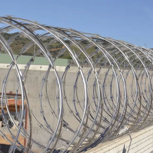 Costa Rica Púas pinchos <span class=keywords><strong>de</strong></span> seguridad para muro reja colocación doble C clip CBT-65 <span class=keywords><strong>concertina</strong></span> 450mm - Product Image 1