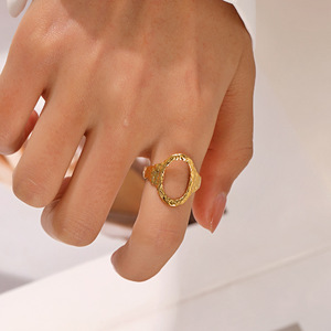 Anillos ovalados de acero inoxidable para mujer, anillo de acero inoxidable geométrico simple hueco, bisutería ajustable, venta al <span class=keywords><strong>por</strong></span> <span class=keywords><strong>mayor</strong></span> - Product Image 2