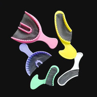 Plateau d'impression dentaire coloré en plastique pour empreinte complète (arc, quadrant avant, quadrant arrière) avec filet de fixation