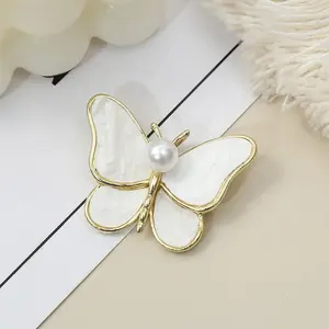 High Quality Custom Personalized Cute Delicate Butterfly Enamel Lapel Pin For Clothing